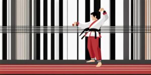 Practicante de taekwondo ejecutando una patada alta con confianza